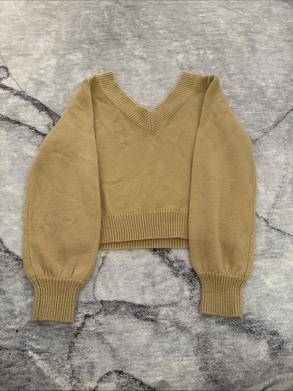 V-Neck Balloon Sleeve Crop Sweater - Camel
